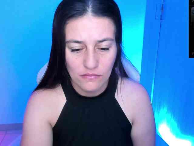 Saskyaajohnson webcam