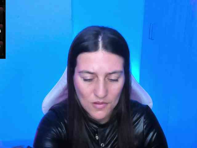 Saskyaajohnson webcam