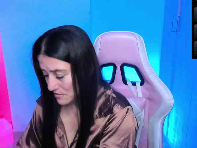 Saskyaajohnson webcam