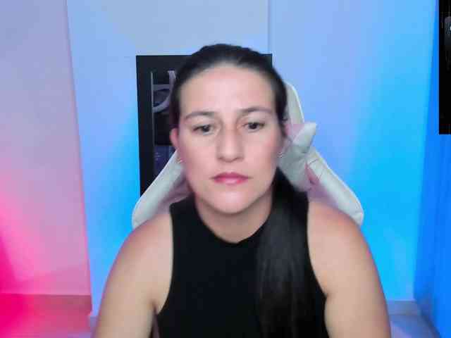 Saskyaajohnson webcam