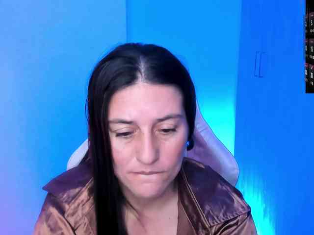 Saskyaajohnson webcam