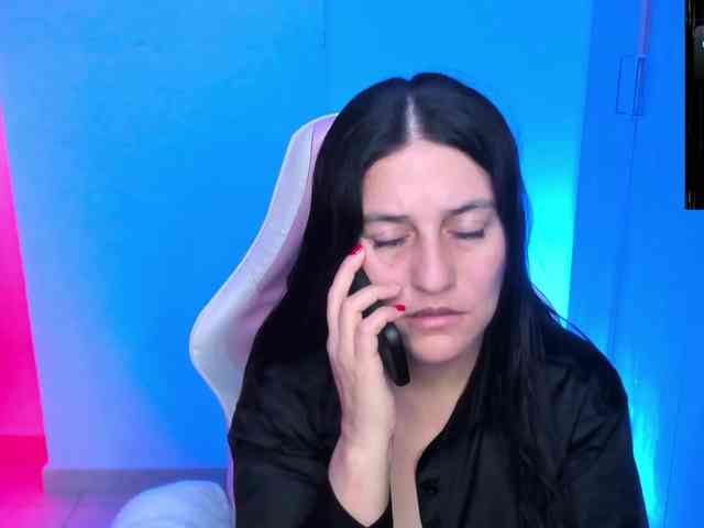 Saskyaajohnson webcam