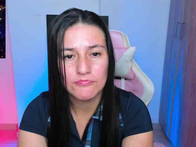 Saskyaajohnson webcam