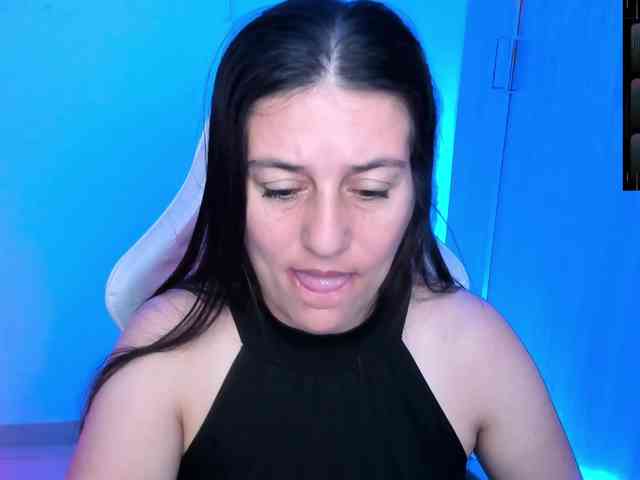 Saskyaajohnson webcam