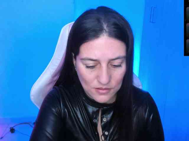 Saskyaajohnson webcam