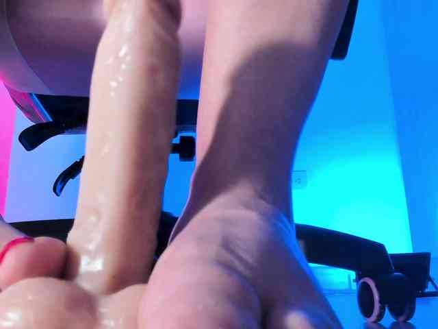 Saskyaajohnson webcam