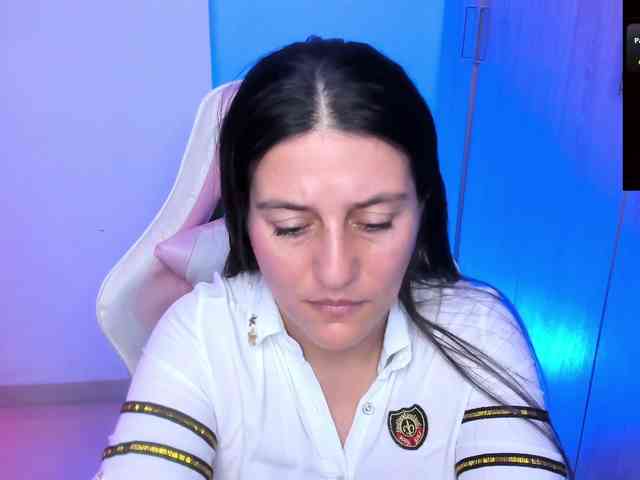 Saskyaajohnson Live Webcam on BongaCams