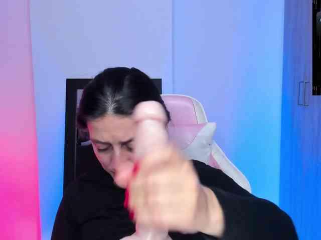 Saskyaajohnson webcam