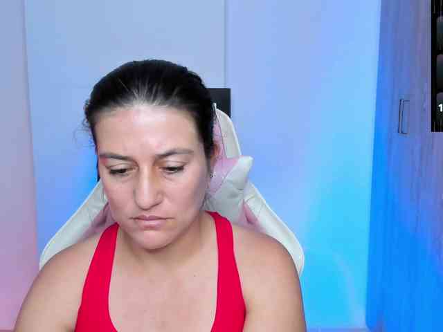 Saskyaajohnson webcam