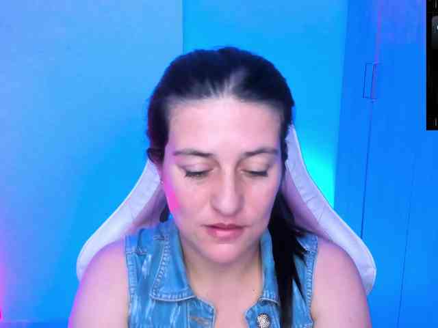 Saskyaajohnson webcam