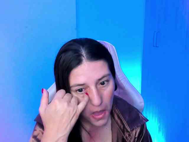 Saskyaajohnson webcam