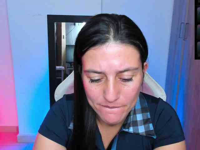 Saskyaajohnson webcam