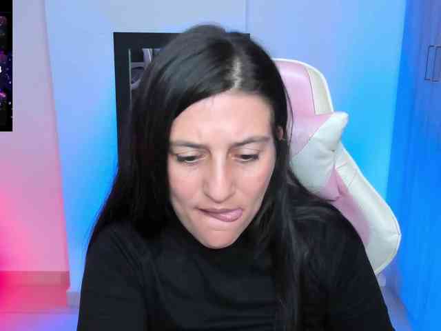 Saskyaajohnson webcam