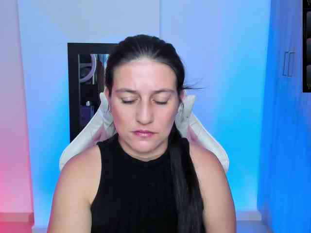 Saskyaajohnson webcam