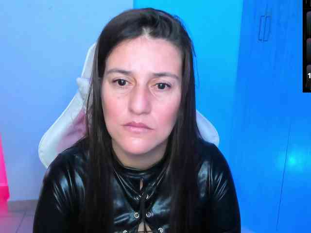 Saskyaajohnson webcam