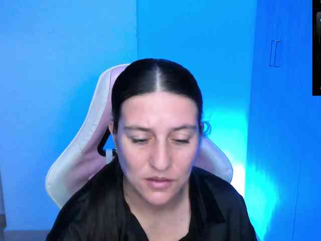 Saskyaajohnson webcam