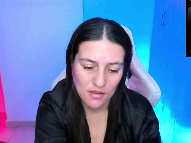 Saskyaajohnson webcam