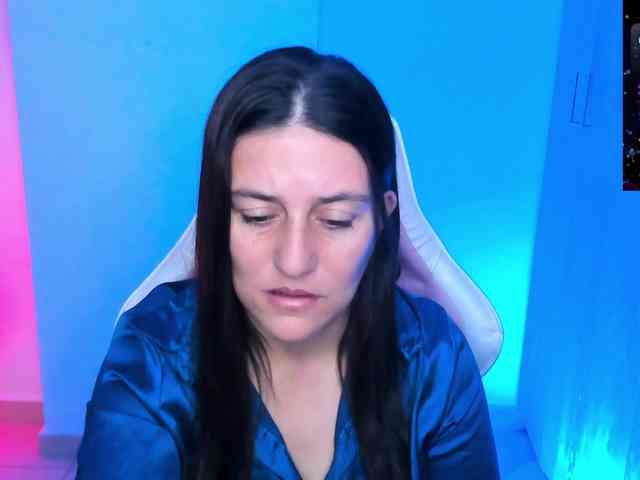 Saskyaajohnson webcam