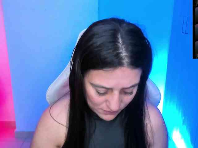 Saskyaajohnson webcam