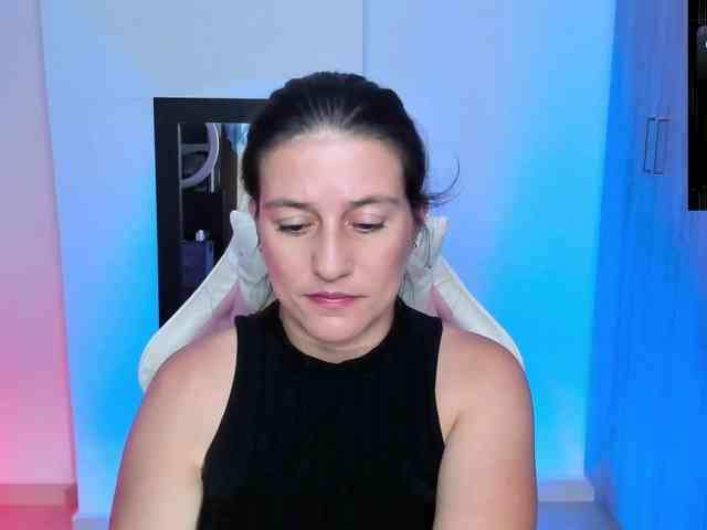 Saskyaajohnson webcam