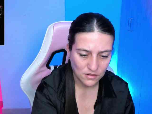 Saskyaajohnson webcam