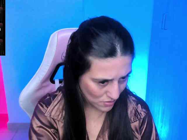 Saskyaajohnson webcam