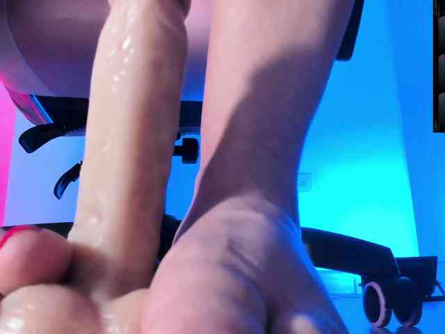 Saskyaajohnson webcam