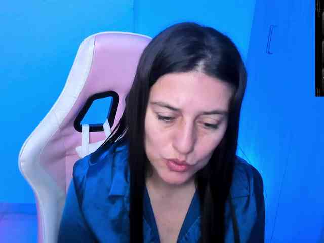 Saskyaajohnson webcam