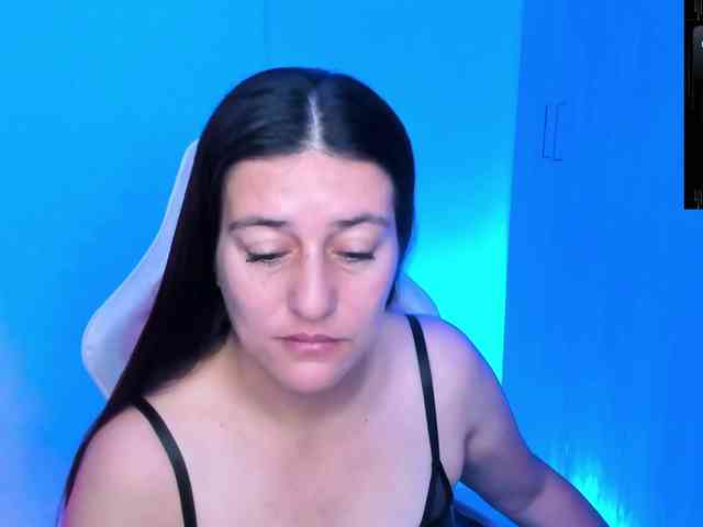 Saskyaajohnson webcam