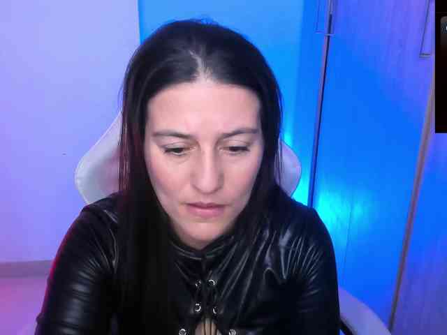 Saskyaajohnson webcam