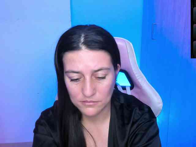 Saskyaajohnson webcam