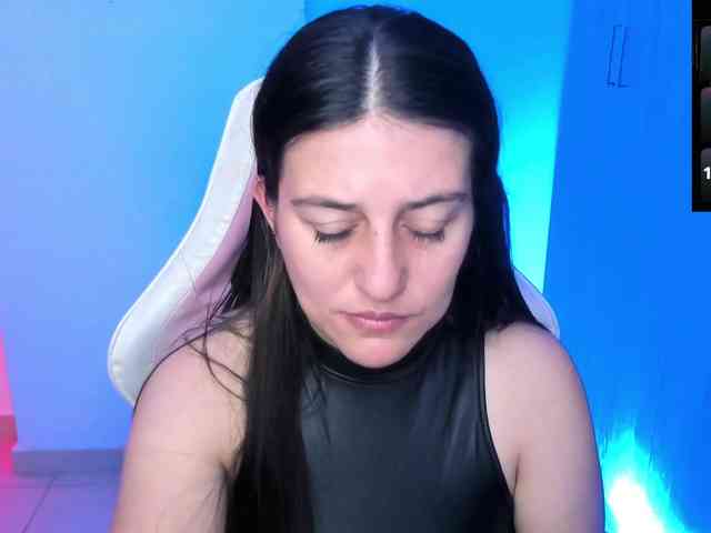 Saskyaajohnson webcam