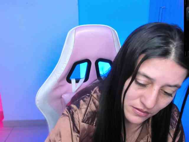 Saskyaajohnson webcam