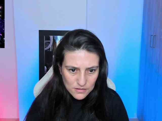 Saskyaajohnson webcam