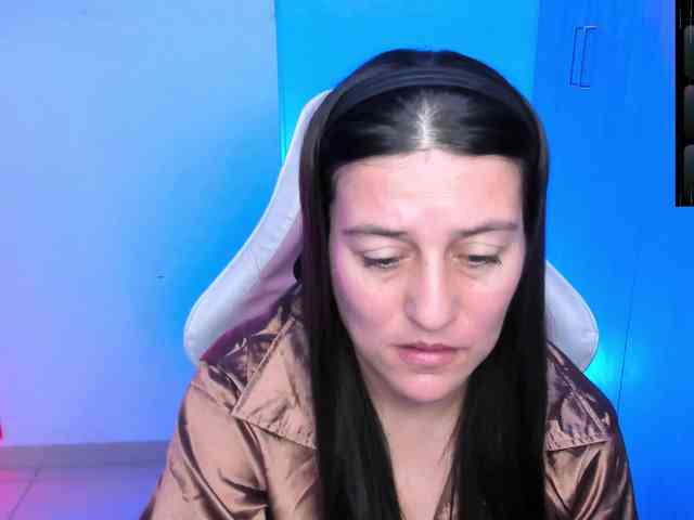 Saskyaajohnson webcam