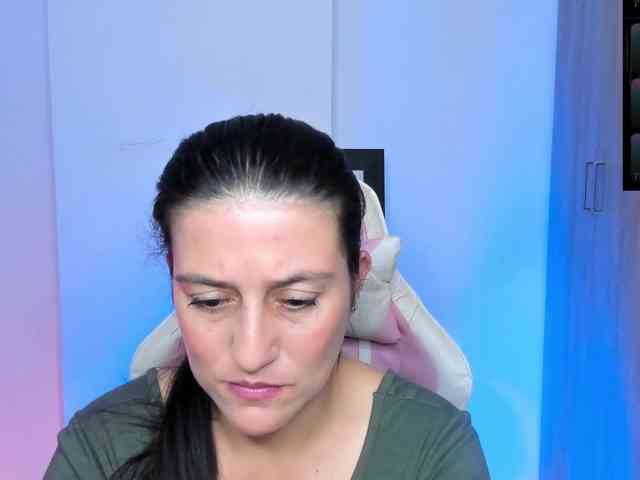 Saskyaajohnson webcam