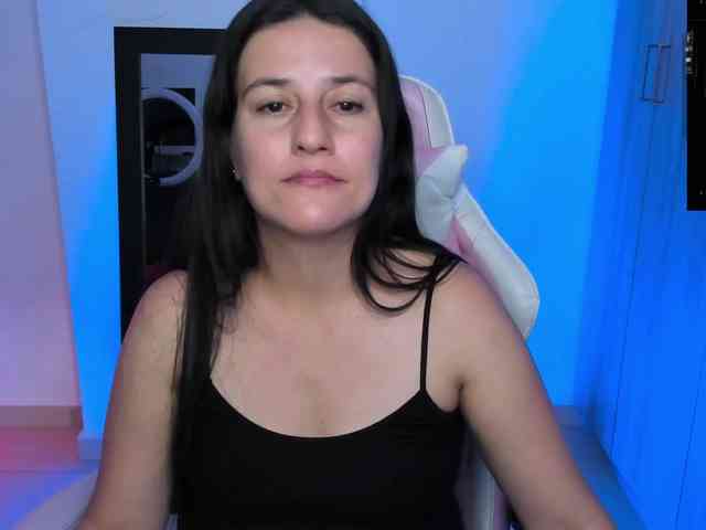 Saskyaajohnson webcam