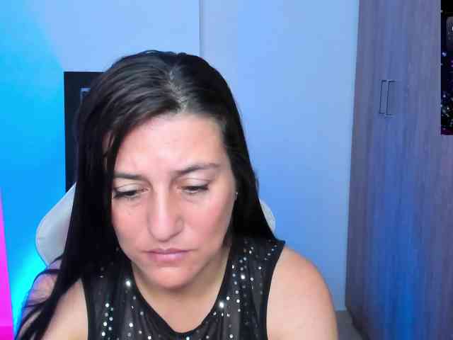 Saskyaajohnson webcam