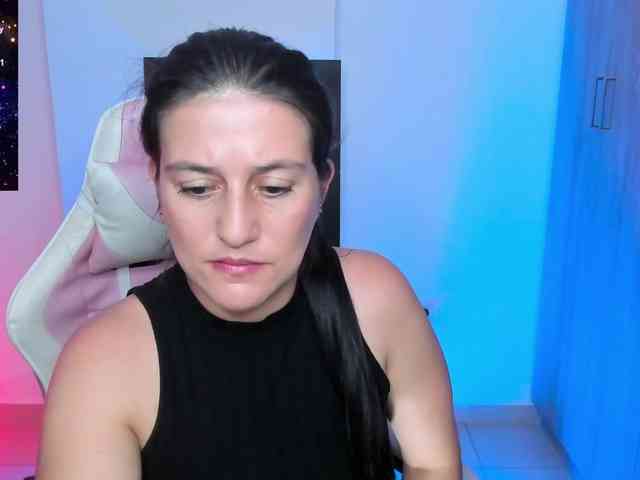 Saskyaajohnson webcam