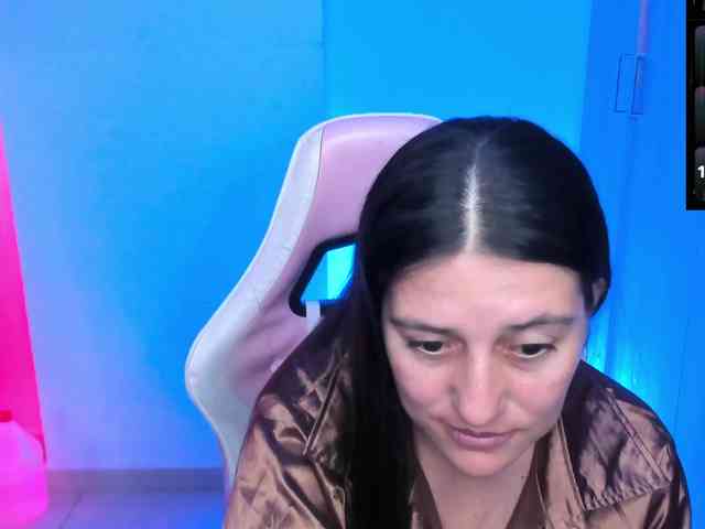 Saskyaajohnson webcam