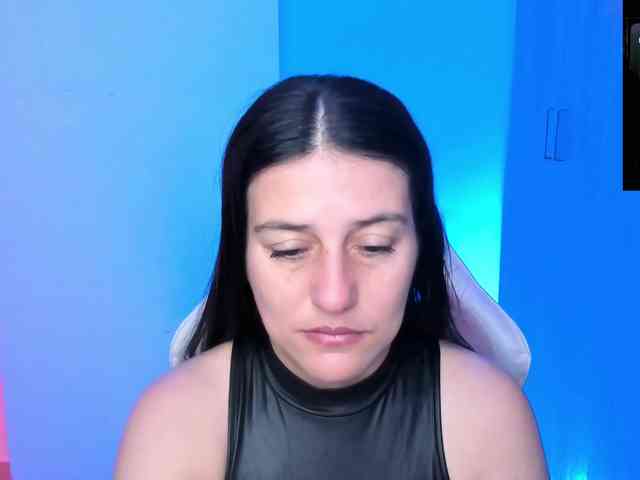 Saskyaajohnson webcam