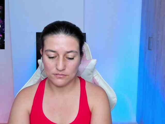 Saskyaajohnson webcam