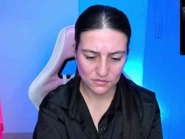 Saskyaajohnson webcam