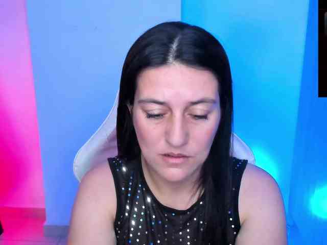 Saskyaajohnson webcam