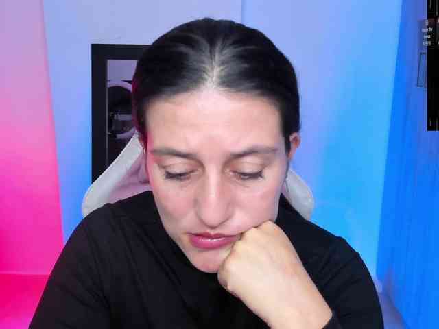 Saskyaajohnson webcam