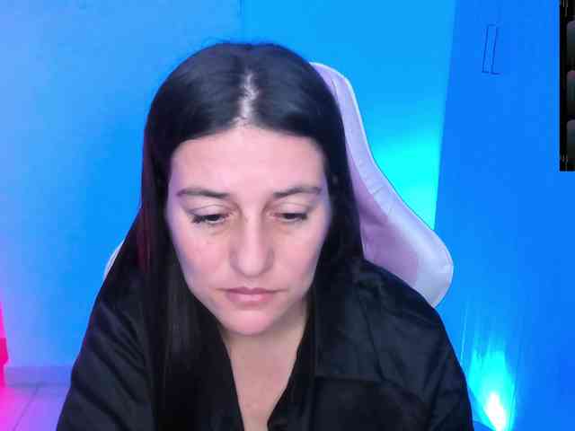 Saskyaajohnson webcam