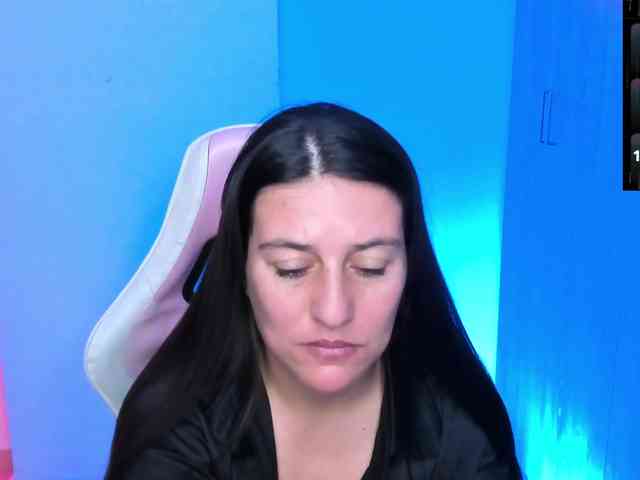 Saskyaajohnson webcam