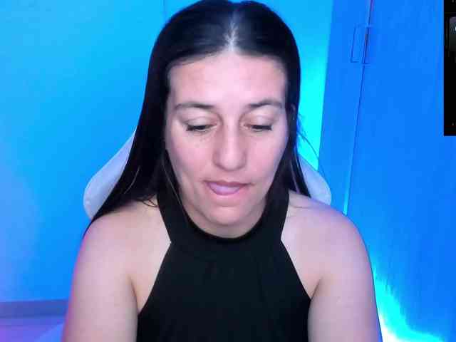 Saskyaajohnson webcam