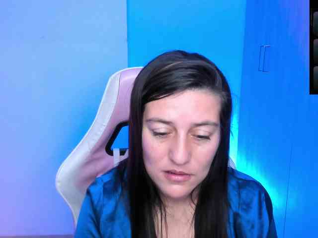 Saskyaajohnson webcam