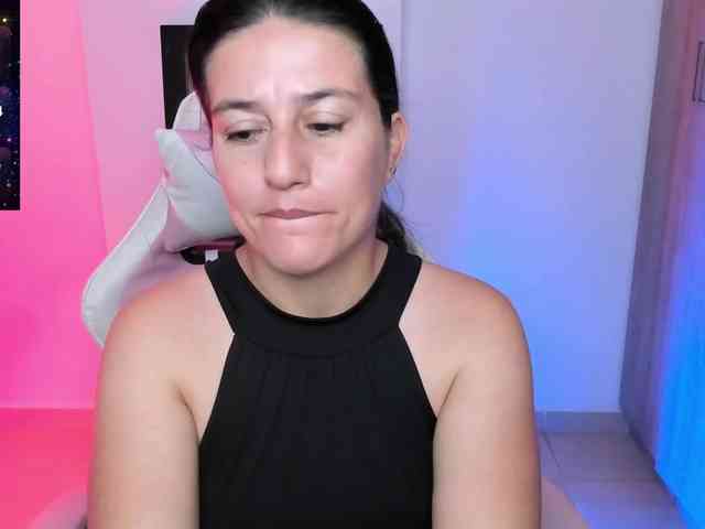 Saskyaajohnson webcam